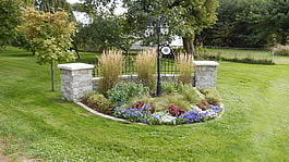 Archambault Paysage, conception d'aménagement paysager et jardin d'eau, pose et nettoyage de pavé-uni, gazon naturel et synthétique.